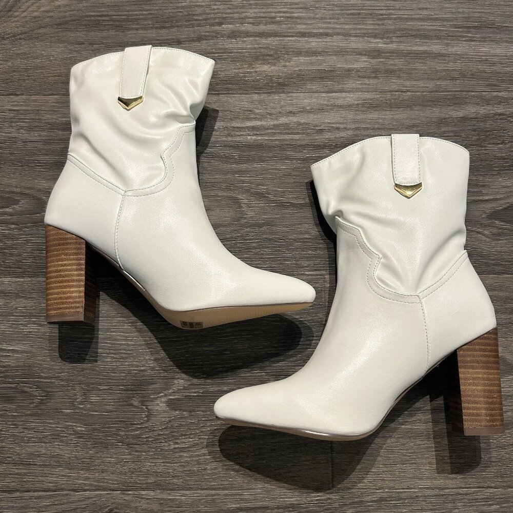 NEW Lulus Size 9 Taryne White Pointed Toe Boots Booties Faux Leather Block Heel